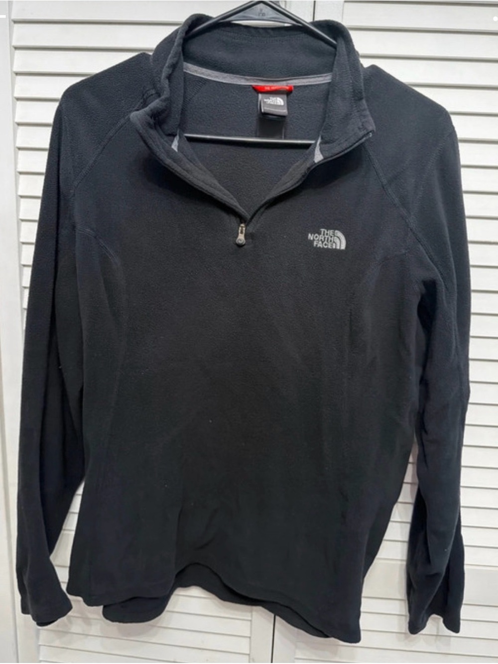 The North Face Men’s Black Half-Zip Fleece Pullover